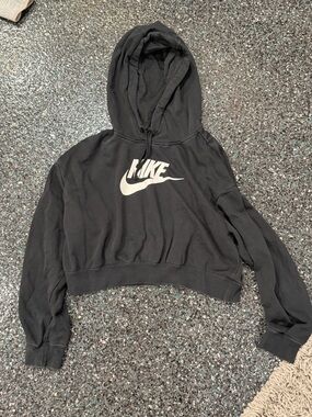 Nike Black Fleece Pullover Cropped Hoodie Women's Size S Logo Graphic Print